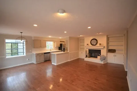 1444 McKinley Ave - Living room & fireplace