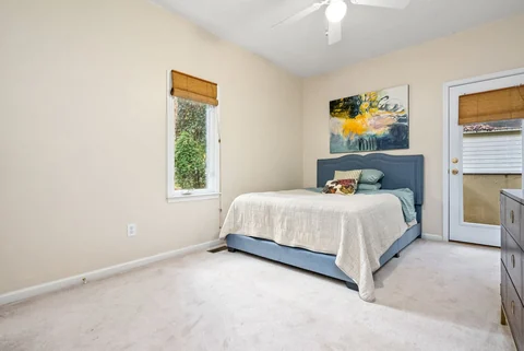 351 Butternut Dr - Bedroom
