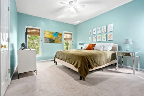 351 Butternut Dr - Bedroom