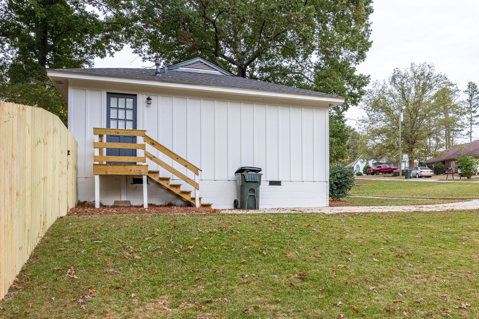 555 Pride Ave photo 3