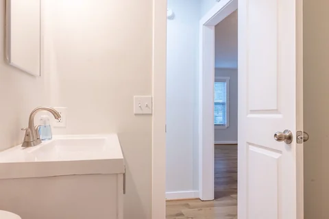 555 Pride Ave - Bathroom vanity