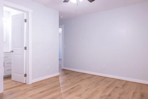 555 Pride Ave - Bedroom