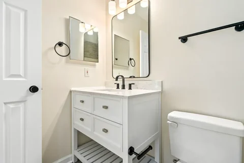 770 Whitaker Lane - Bathroom vanity