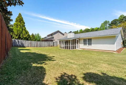 770 Whitaker Lane - Fenced backyard