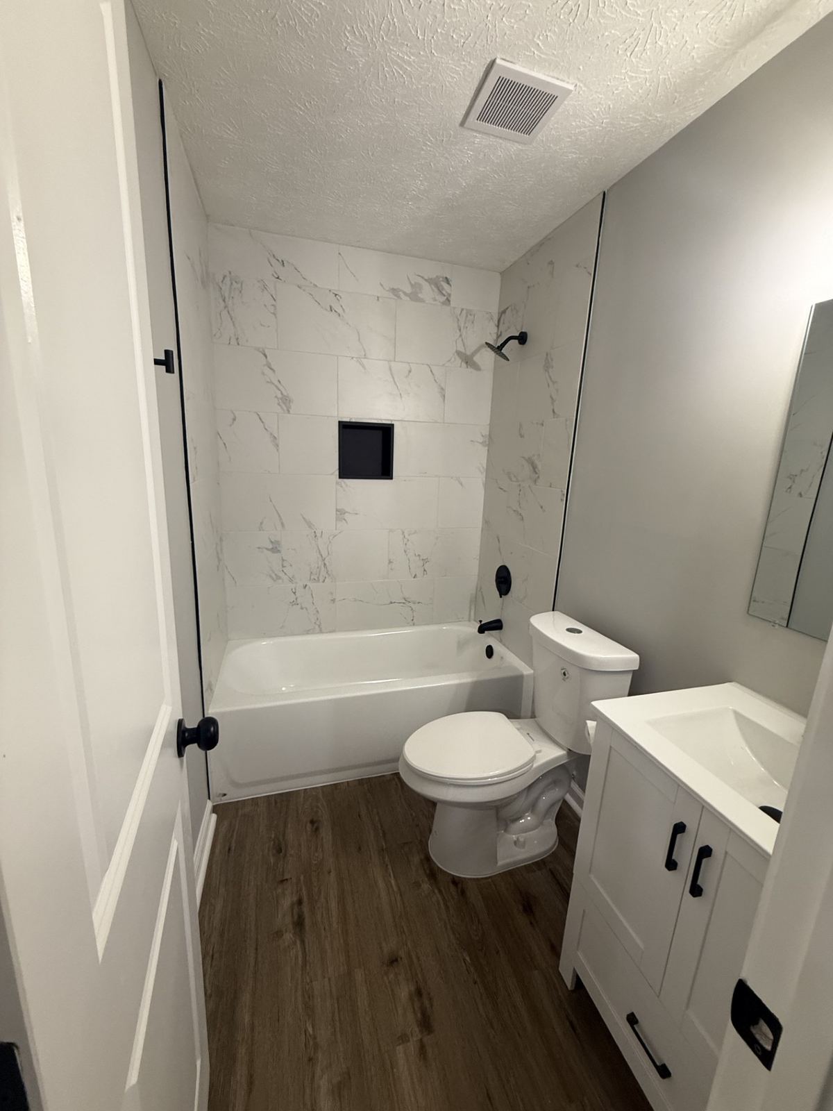 924 Pleasant Ave photo 10