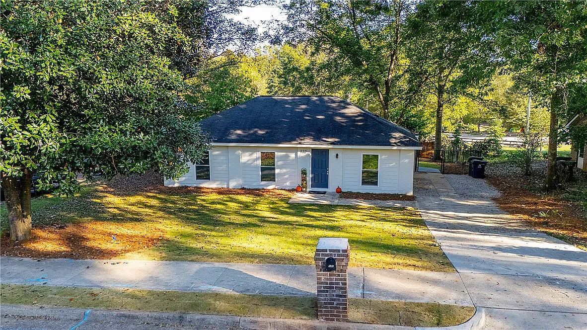 932 Pleasant Ave photo 8